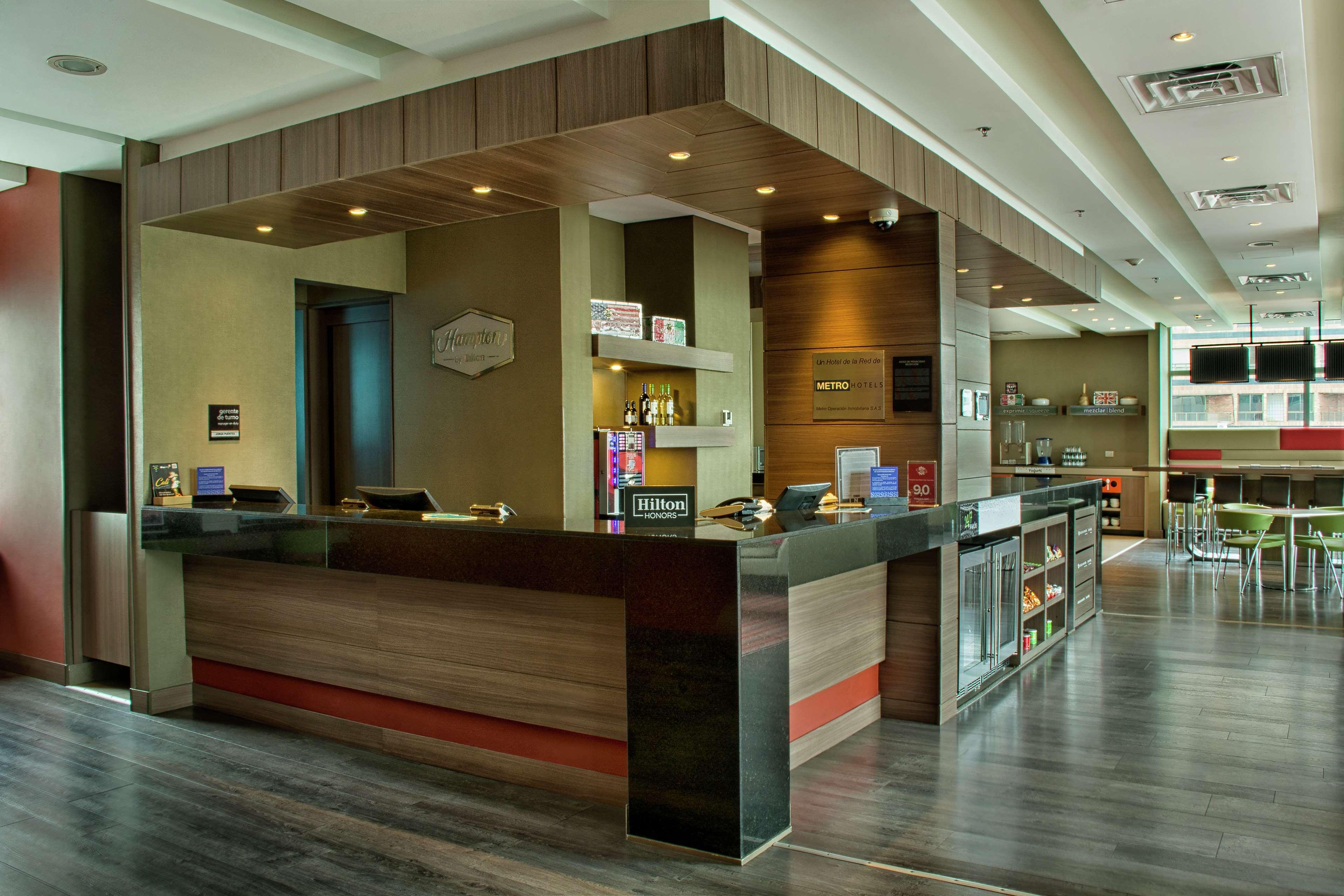 Hotel Hampton By Hilton Cali Esterno foto